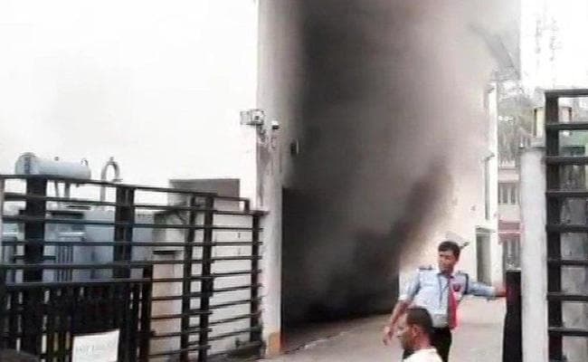 कोलकाता के शॉपिंग मॉल में लगी आग