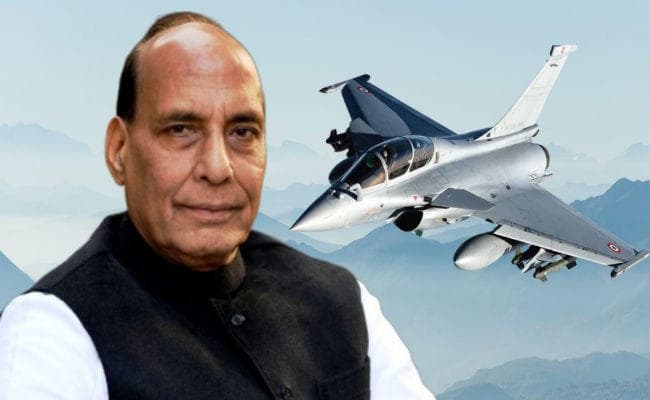 रक्षा मंत्री राजनाथ आठ अक्तूबर को पेरिस में राफेल विमान में उड़ान भरेंगे