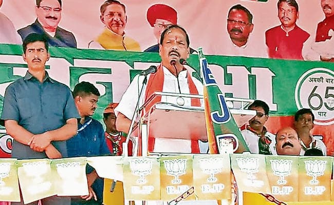 रांची : उग्रवादी सरेंडर करें, नहीं तो खोज कर मारेंगे : मुख्यमंत्री रघुवर दास