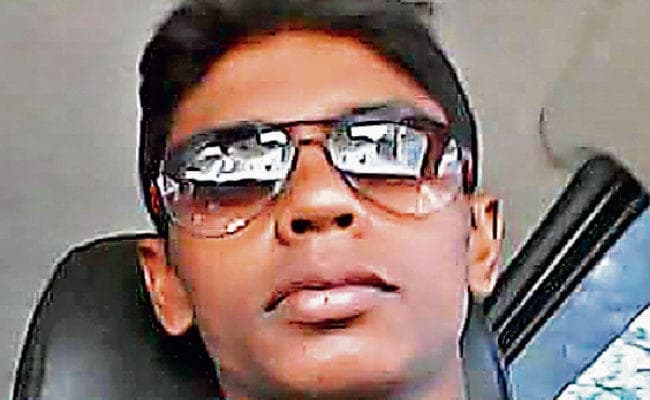 हथकड़ी के साथ भाग निकला अमन, एनटीपीसी के अफसरों को दी थी धमकी, श्रीवास्तव गैंग का है शूटर
