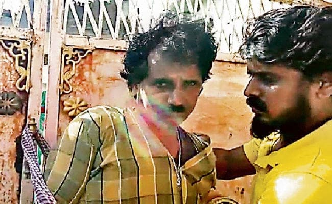 अपहरण कर महिला से दुष्कर्म, आरोपी को पीटा