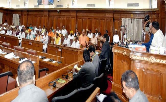 उत्तर प्रदेश विधानमंडल का मैराथन सत्र देर रात समाप्त, सीएम योगी ने विपक्ष को कहा-धन्यवाद