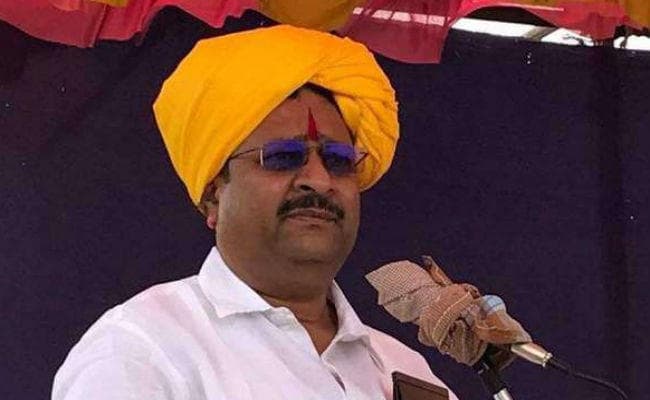 PM मोदी के खिलाफ बोलने के आरोप में भाजपा विधायक को कारण बताओ नोटिस