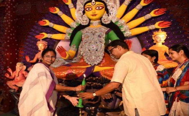 CM ममता ने लिखा पूजा का श्रेष्ठ थीम सॉन्ग, विश्व बांग्ला शरद सम्मान 2019 की घोषणा