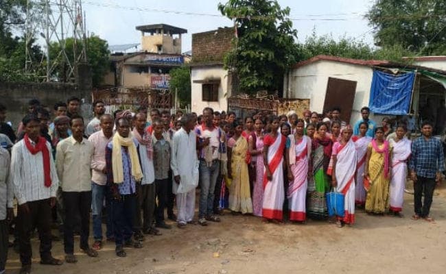 ग्रामीणों ने घाघरा थाना घेरा, कहा : हत्या के आरोपी को पैसा लेकर पुलिस ने छोड़ा