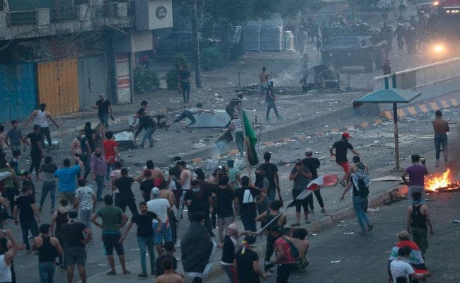 इराक : प्रदर्शनकारियों को शीर्ष शिया नेता का मिला समर्थन, प्रधानमंत्री की मुश्किलें बढ़ी