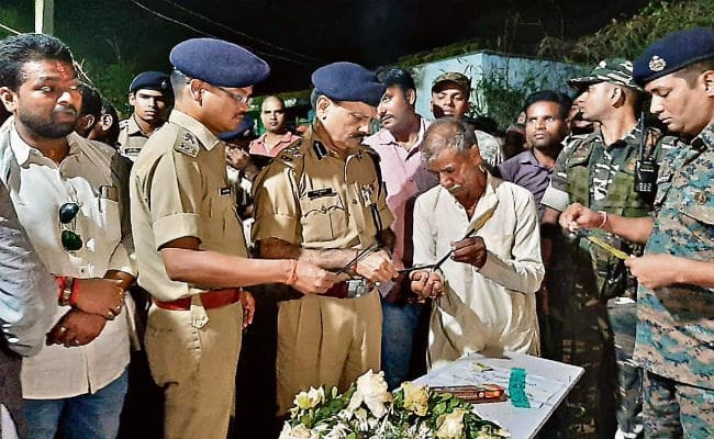 पलामू : अखिलेश का शव पहुंचते ही कुंदरी में पसरा मातम