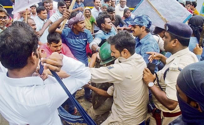 पटना के जलजमाव में बीमार हुए बच्चे की मौत, हंगामा