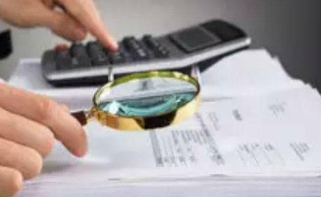 सुरेश ज्वेलर्स में आयकर विभाग ने की छापेमारी करोड़ों की मिली गड़बड़ी