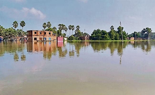 फुलवारीशरीफ : पुनपुन का पानी ढा रहा कहर, सैकड़ों गांव जलमग्न