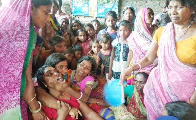 क्रिकेट खेलने के दौरान गेंद कुएं में गिरी, गेंद निकालने के दौरान सहोदर भाइयों समेत तीन युवकों की डूबने से मौत