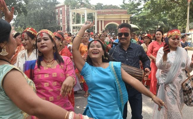 Jharkhand : रांची में धूमधाम से मनाया गया नेपाली नववर्ष, देखें तस्वीरें