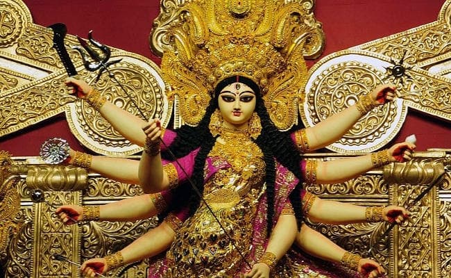 कोलकाता के पूजा पंडालों में दिव्यांग आगंतुकों के लिए विशेष इंतजाम