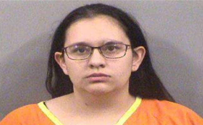 Hot Dog खाने से मना करने पर कलियुगी मां ने कर दी थी दो साल के बेटे हत्या, महिला को मिली 19 साल की सजा