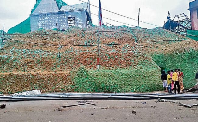 Ranchi : जिला प्रशासन ने सुरक्षा पर उठाये सवाल, तो कोकर पूजा समिति ने पंडाल की बत्तियां कर दी बंद