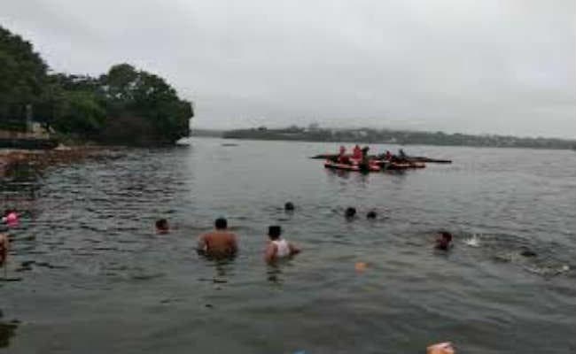 गंगा व उसकी सहायक नदियों में मूर्ति विसर्जन पर लगी रोक