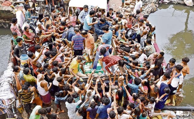 जल बना जंजाल : पिछले 9 दिनों से कालापानी की सजा भुगत रहे लोगों की सामने आ रही है वेदना