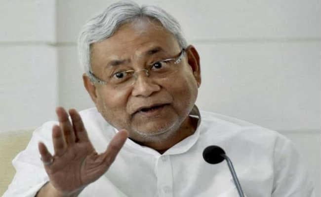 गिरिराज सिंह के तंज पर जदयू का पलटवार- नीतीश कुमार की पैरों की धूल के बराबर भी नहीं…