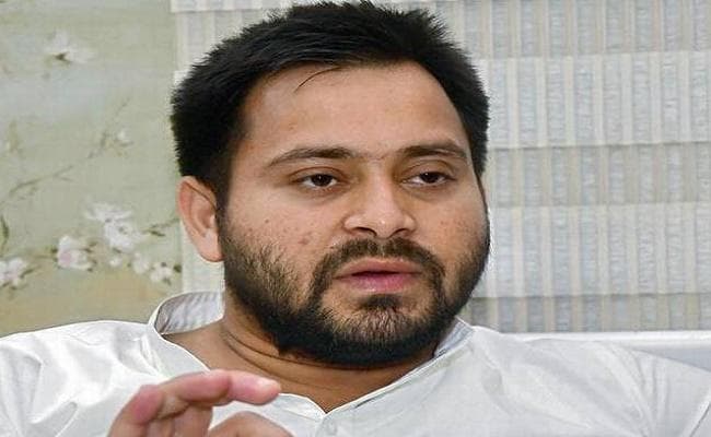 तेजस्वी का दावा, ‘गंभीर संकट'' में है बिहार, बाढ़ के दौरान सरकार के रवैये को लेकर लेकर लोगों में गुस्सा