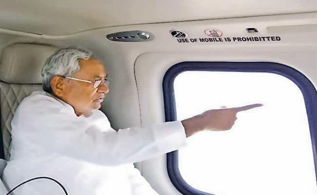 मुख्यमंत्री ने बाढ़ग्रस्त जिलों का किया हवाई सर्वे, अधिकारियों को दिया निर्देश