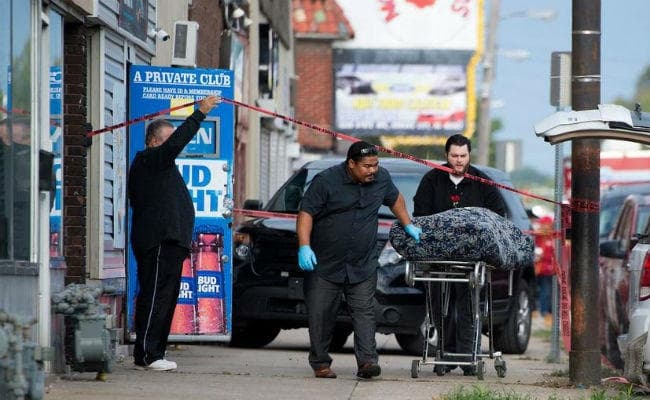 अमेरिका : बार में घुसकर दो लोगों ने की अंधाधुंध फायरिंग, चार की मौत, पांच घायल