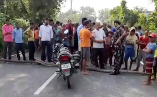 नवरात्र में गांव में पसरा मातम, बोलेरो की ठोकर से साइकिल सवार युवक की मौत