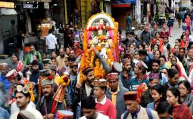 हिमाचल प्रदेश में कुल्लू दशहरा उत्सव शुरू हुआ