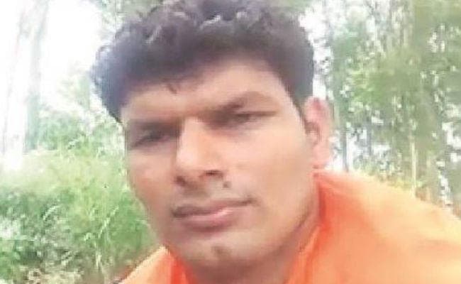 छात्र नेता उमर खालिद पर हमला करने वाले नवीन दलाल बहादुरगढ़ से शिवसेना के उम्मीदवार