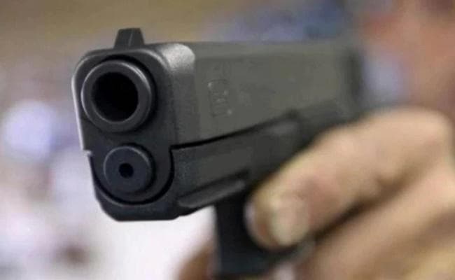 घर में घुसकर राजद नेता व मुखिया के भाई की गोली मारकर हत्या