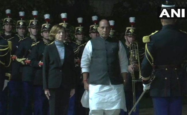 भारत-फ्रांस आतंकवाद का मुकाबला करने पर सहमत, रक्षा संबंधों को बनायेंगे प्रगाढ़