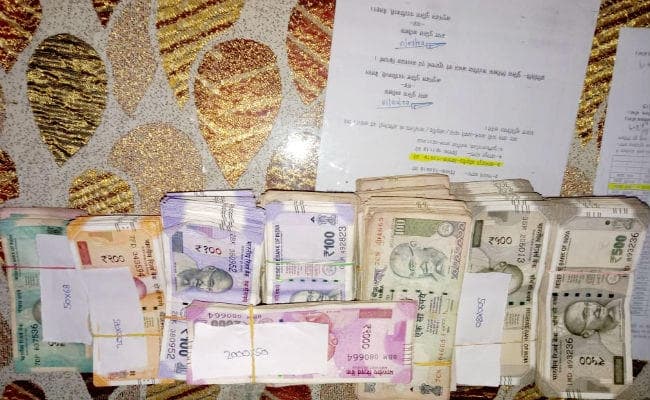 बेलहर उपचुनाव : चेकिंग अभियान में 5 लाख 98 हजार रुपये बरामद, पुलिस ने जब्त किये रुपये, फिर...