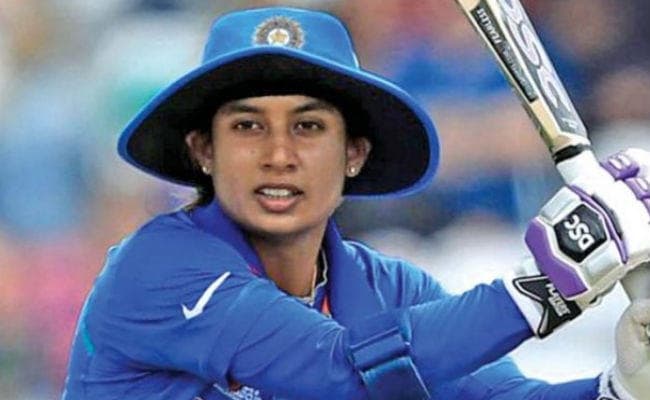 मिताली राज अंतरराष्ट्रीय क्रिकेट में दो दशक से अधिक खेलने वाली पहली महिला क्रिकेटर