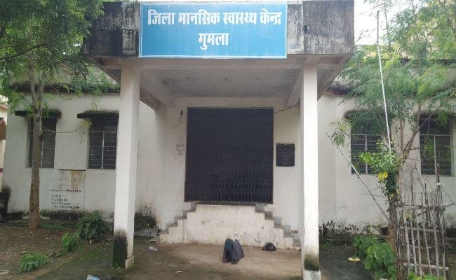वर्ल्ड मेंटल हेल्थ डे पर विशेष : गुमला में तीन हजार से अधिक मानसिक रोगी, परंतु इलाज की व्यवस्था नहीं