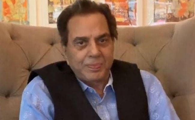 डेंगू से पीड़ित धर्मेंद्र की सेहत में सुधार, 3 दिन बाद अस्‍पताल से लौटे