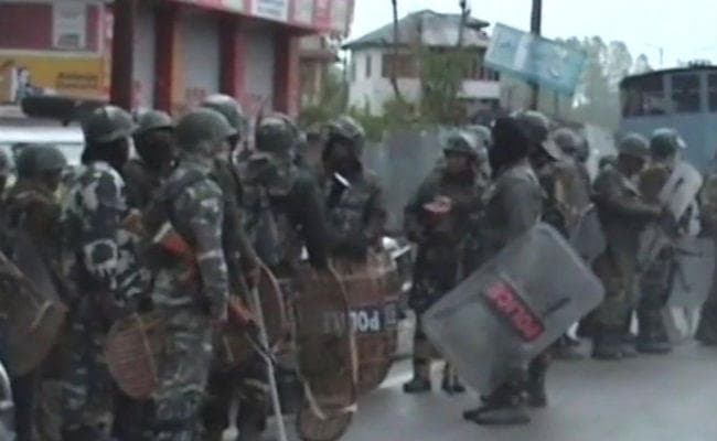 जम्मू-कश्मीर प्रशासन ने तीन नेताओं को रिहा किया