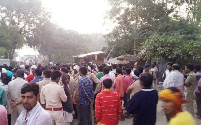 यूपीः बुलंदशहर में रफ्तार का कहर, सड़क किनारे सो रहे श्रद्धालुओं को बस ने कुचला, सात की मौत