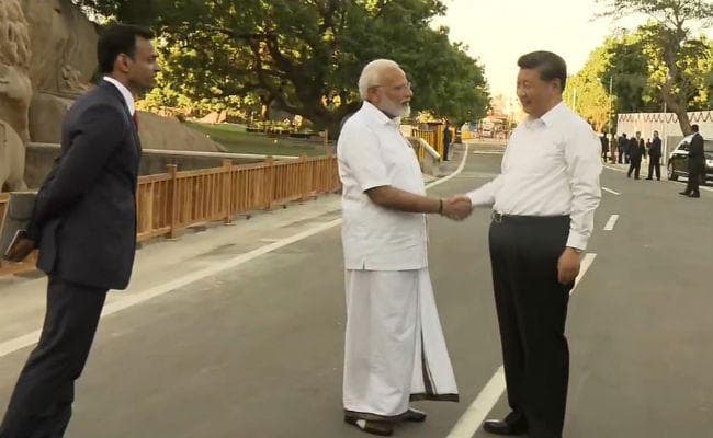 मोदी ने तमिलनाडु की पारंपरिक वेशभूषा ‘वेष्टि'' में जिनपिंग का किया स्वागत