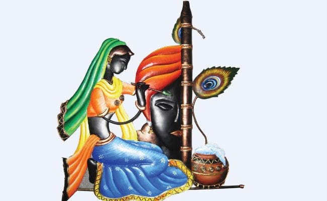 स्वयं को प्रेम न करने के कारण ही दूसरी चीजों में होता है आकर्षण