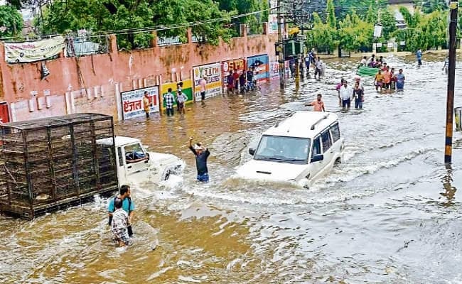पटना में आठ क्षेत्रों से निकलेगा पानी, खर्च होंगे 500 करोड़ रुपये, कल जलजमाव की समीक्षा करेंगे सीएम नीतीश कुमार