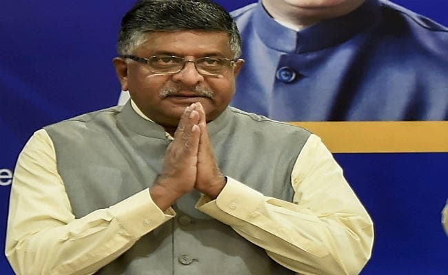 केंद्रीय मंत्री रविशंकर प्रसाद ने मंदी पर दिये अपने बयान को लिया वापस, बोले- संवेदनशील इंसान हूं!