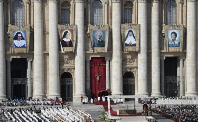 भारतीय नन मरियम थ्रेसिया को पोप फ्रांसिस ने संत घोषित किया