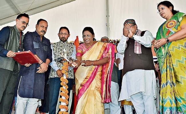 रांची : देश और समाज के विकास में ब्रह्मर्षि समाज का खास योगदान : राज्यपाल