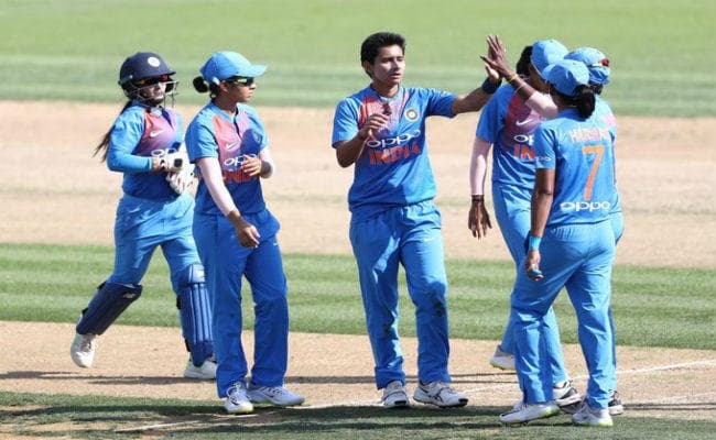 भारतीय महिला टीम ने दक्षिण अफ्रीका का किया सूपड़ा साफ