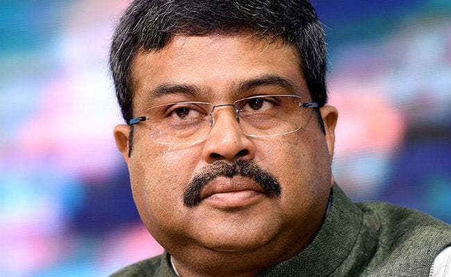 धर्मेंद्र प्रधान ने सीतारमण से की एटीएफ और नेचुरल गैस को जीएसटी के दायरे में लाने की अपील
