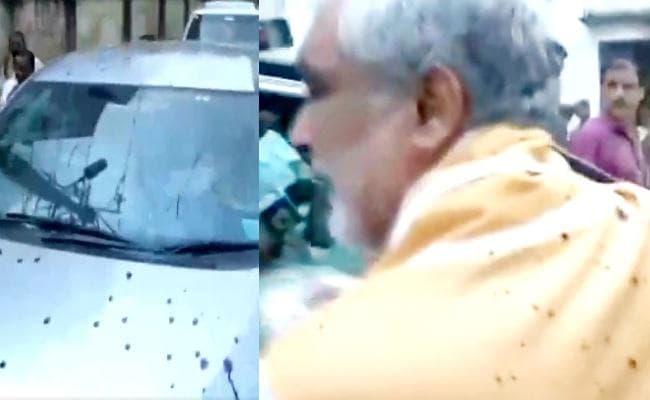 केंद्रीय मंत्री अश्विनी चौबे पर युवक ने फेंकी स्याही, सुरक्षाकर्मियों के बीच से हुआ फरार, आरोपित युवक ने कहा...