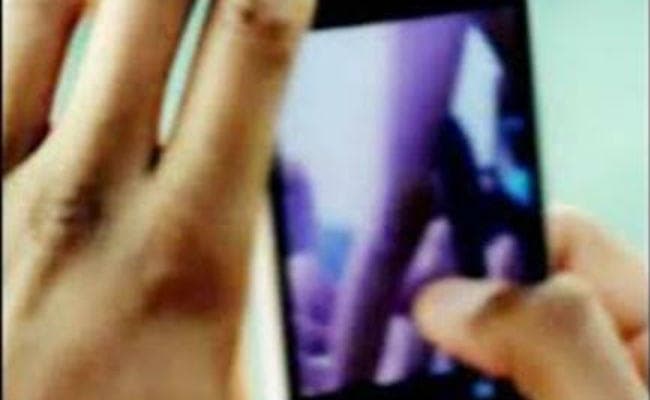 एप से वीडियो बनाने के चक्कर में पढ़ाई से दूर हो रहे बच्चे, पढें यह खास रिपोर्ट