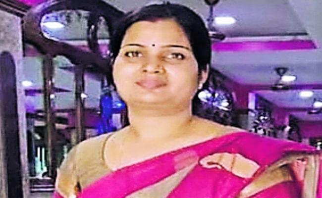 दो बच्चों और ससुराल की जिम्मेदारी निभाते हुए अमृता बनी लेबर इनफोर्समेंट ऑफिसर