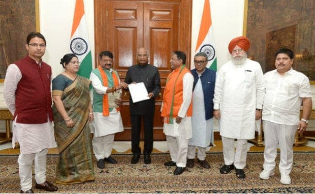 बंगाल की बिगड़ी कानून व्यवस्था को लेकर भाजपा ने राष्ट्रपति से की फरियाद