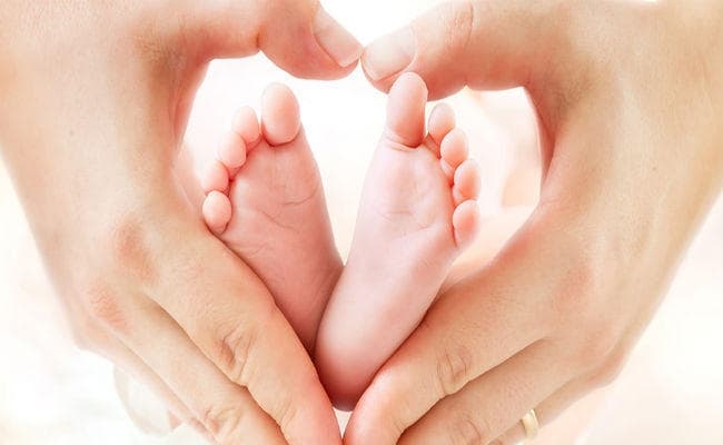 OMG! 75 साल की महिला ने दिया बेटी को जन्म, मां का एक ही फेफड़ा कर रहा था काम