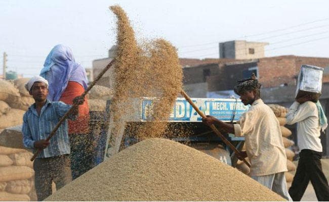 कटवा अनुमंडल में किसान मंडियां खो रहीं अपना औचित्य